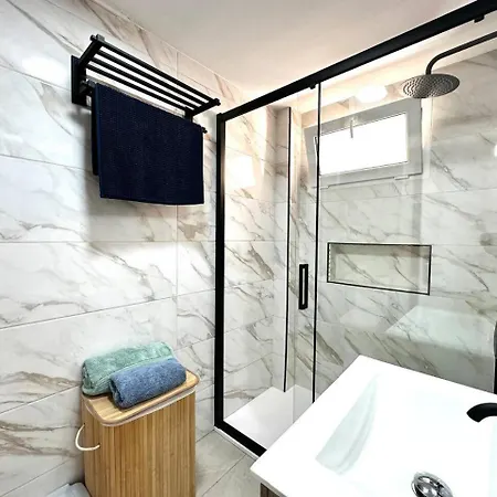 Encantador Moderno Reformado Apartment *